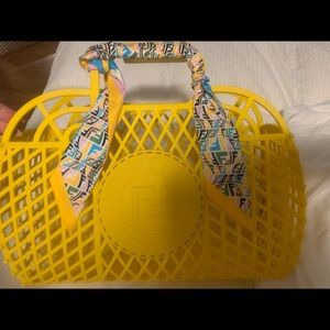 Fendi basket medium ❤️